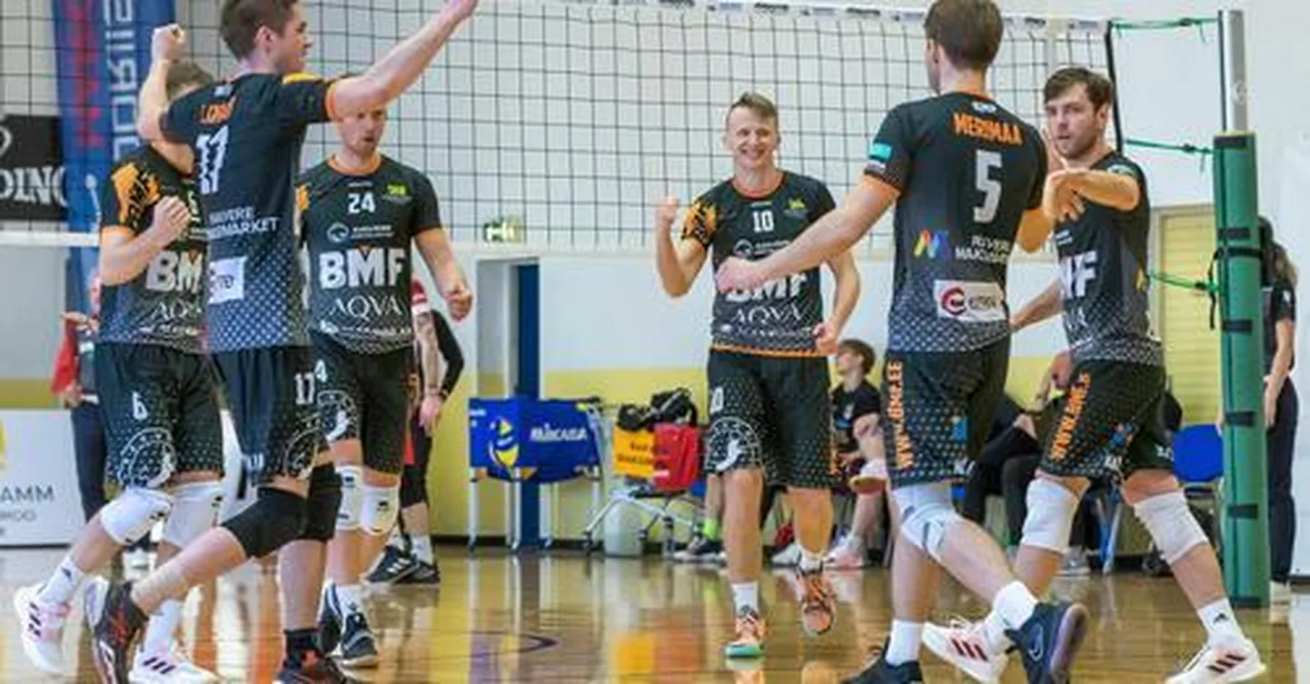 Rakvere Võrkpalliklubi läks veerandfinaalseeriat juhtima.