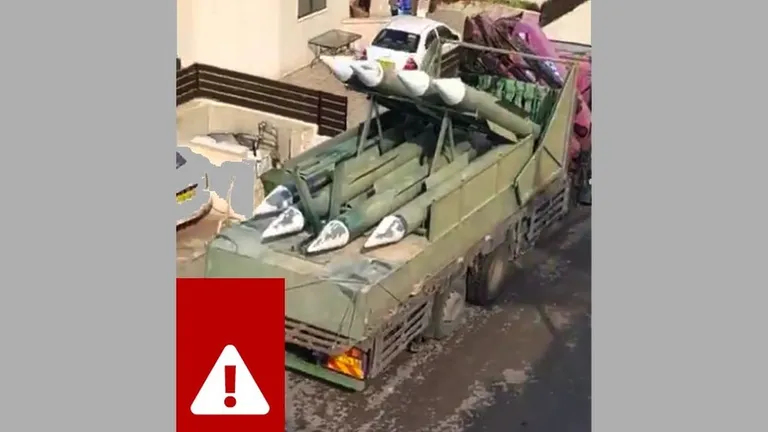 Еще одно популярное видео с ракетами оказалось снято не на подконтрольной ХАМАС территории, а в Галилее. Сами ракеты, судя по всему, - муляжи