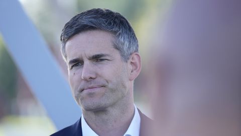 Holland kahetseb Iisraeli otsust tühistada diplomaatide akrediteering