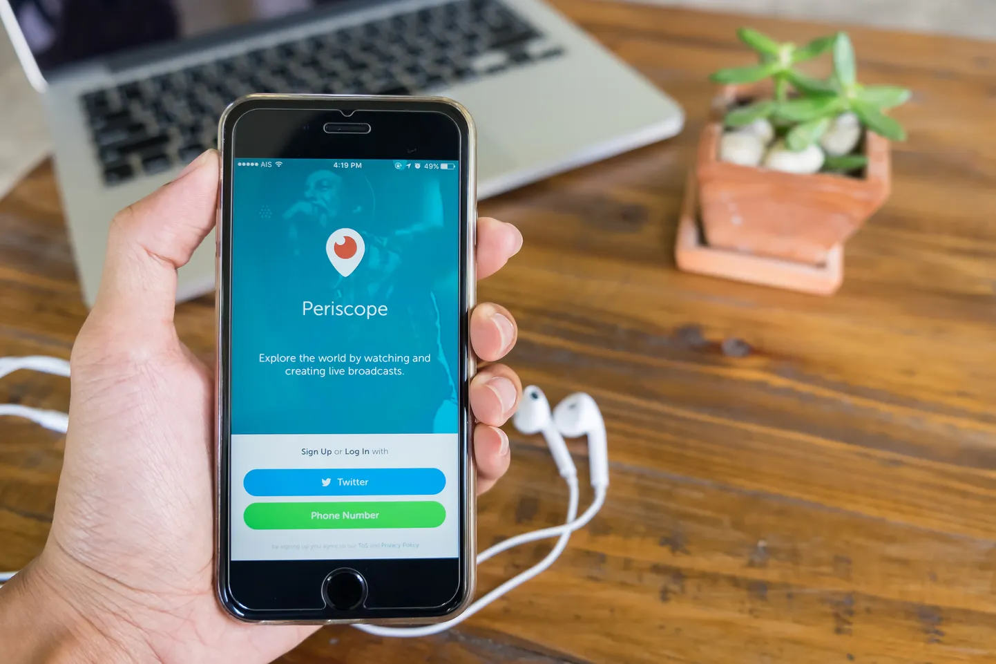 Twitter сообщил о закрытии сервиса видеотрансляций Periscope