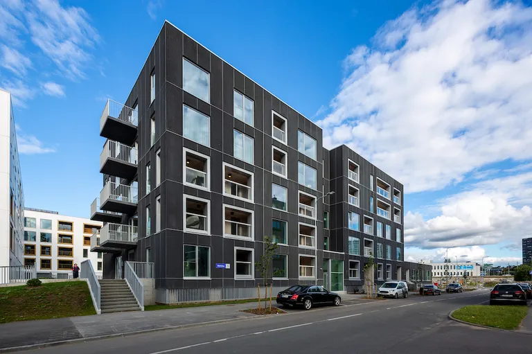 Kindrali Majad, äripindadega korterelamud, Sammu 5/Talli 4, Sõjakooli 14 ja 16, Rivi 6/Talli 2, Tallinn