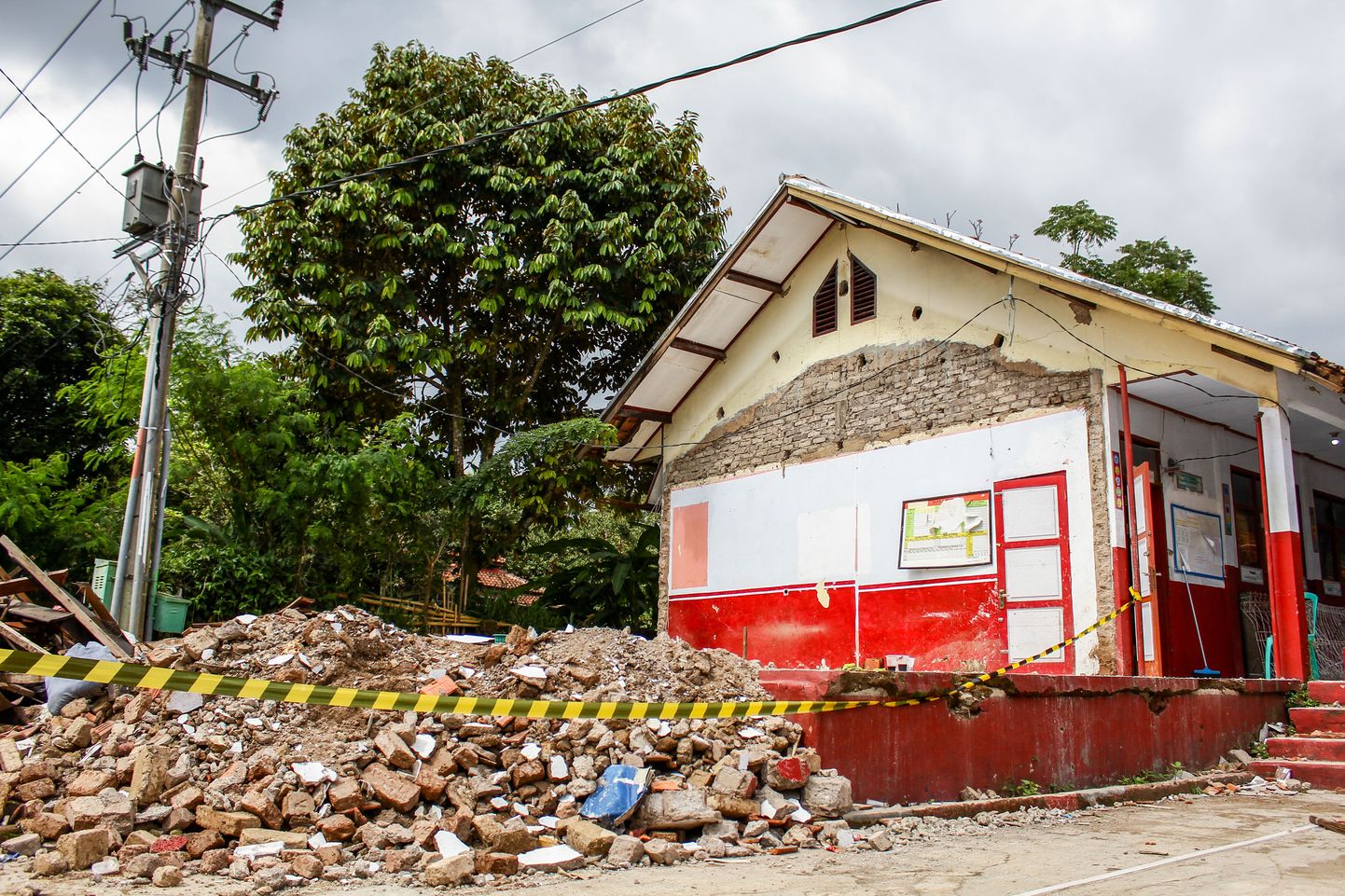 Cianjuri koolimaja Lääne-Jaaval Indoneesias pärast maavärinat.