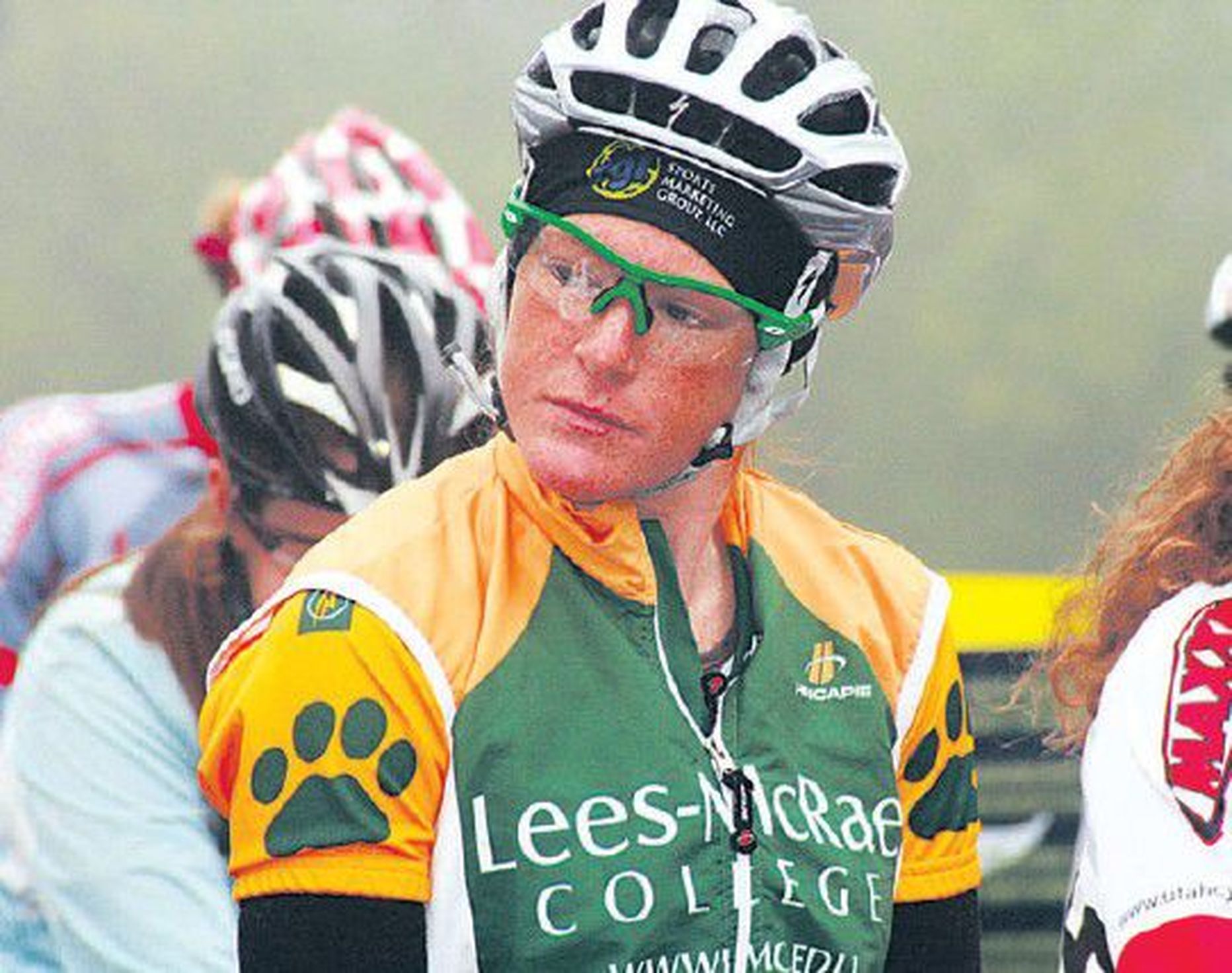 Велоспорт стоит на втором месте по опасности для жизни. Велогонщица Карла Сварт погибла под колесами грузовика во время тренировки в ЮАР.