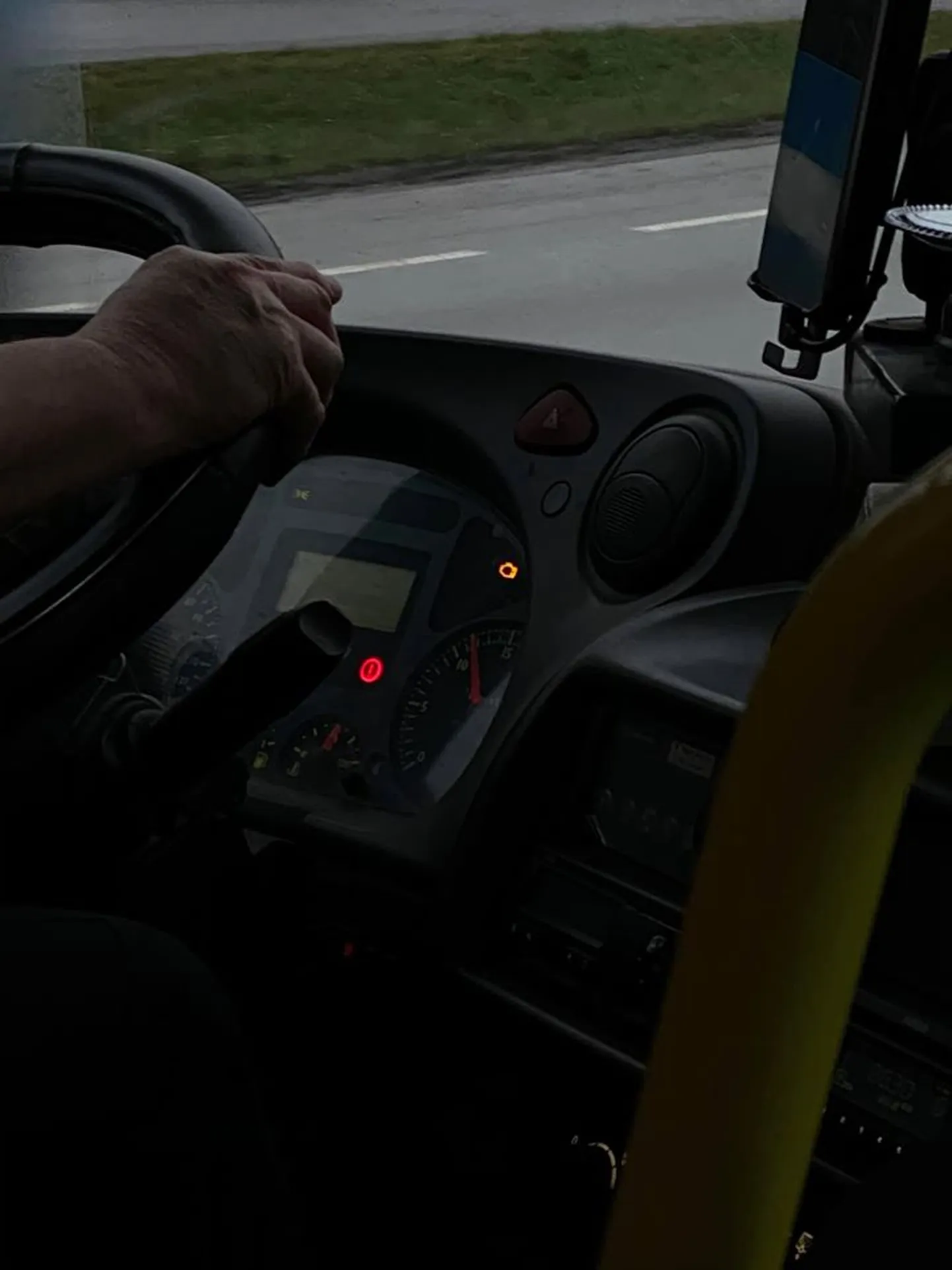Ohutuled ATKO bussi armatuurlaual