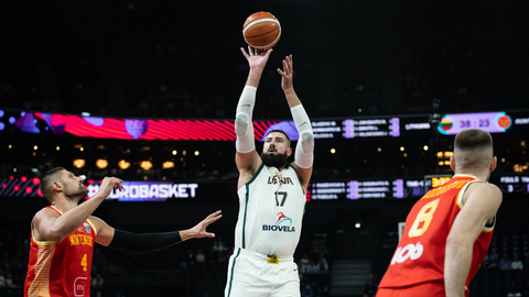 Lietuva sagrauj arī Melnkalni un turpina spožo sākumu "EuroBasket 2025"