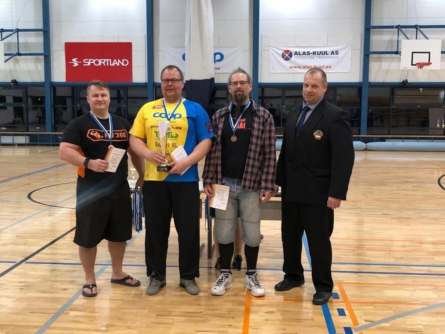 SK Saarde sportlased.
