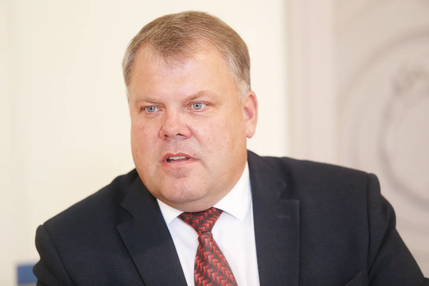 Latvijas Pašvaldību savienības priekšsēdis Gints Kaminskis piedalās Reģionālo attīstības centru apvienības, Latvijas Pašvaldību savienības un Latvijas Lielo pilsētu asociācijas kopīgi organizētajās preses brokastīs, kurās skaidro pašvaldību iebildumus pret valdības konceptuāli atbalstīto nākamā gada budžeta un pavadošo likumprojektu projektu.