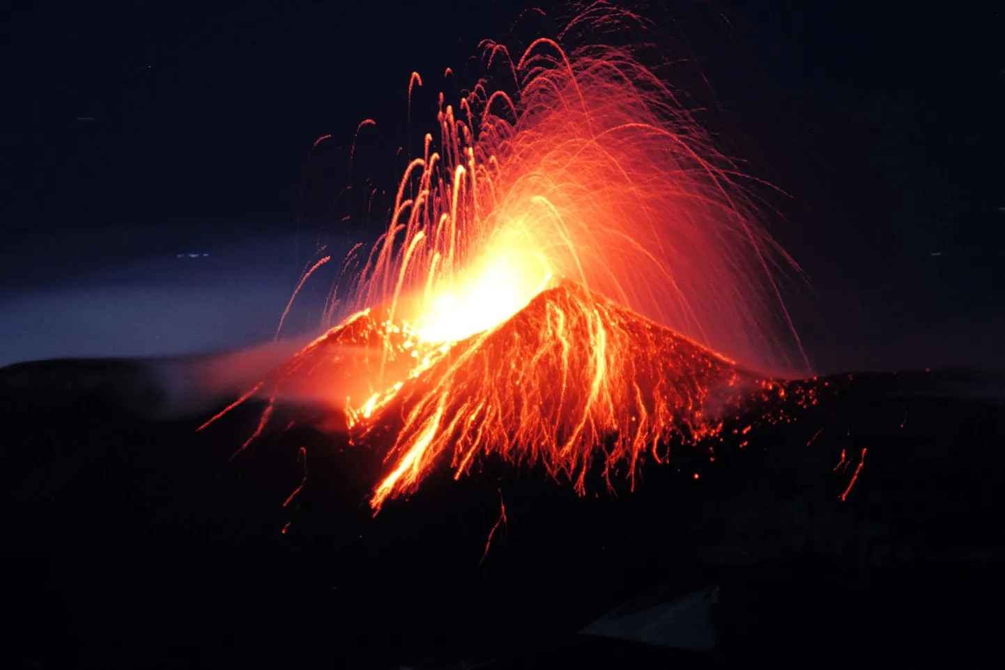 Etna vaatemängulised pursked möödunud aasta märtsis