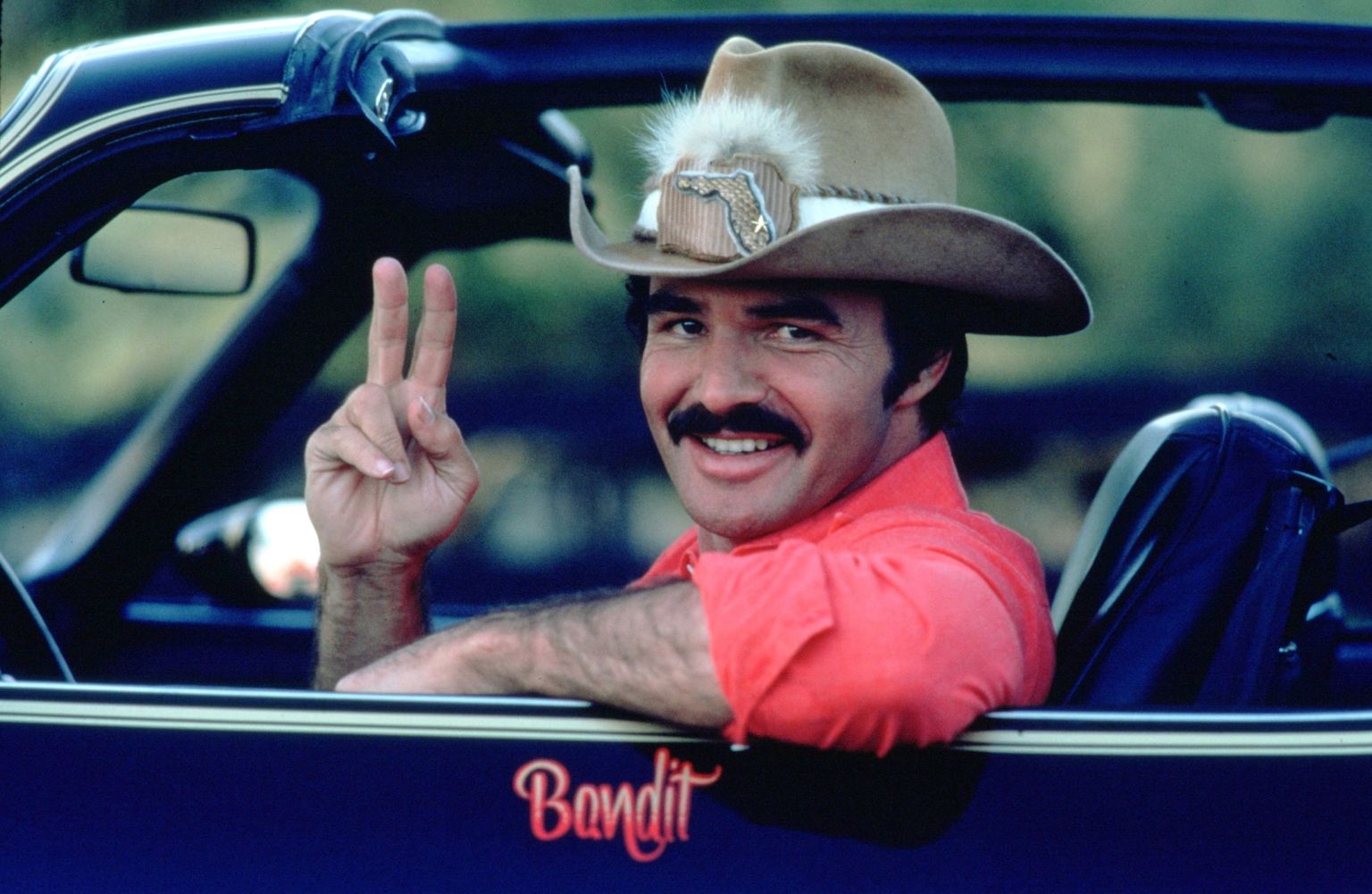 Kaader 1977. aasta filmist «Smokey and the Bandit», pildil Burt Reynolds