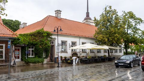 Ajalooline hoone Tallinna tn 11 sai uued omanikud: majale soovitakse anda uus elu ja hing