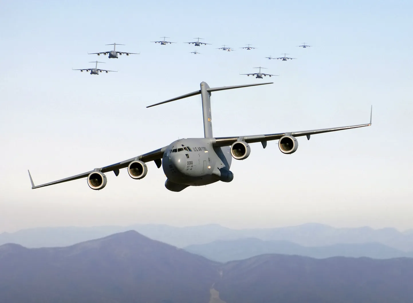 USA sõjaväe kaubalennuk C-17.