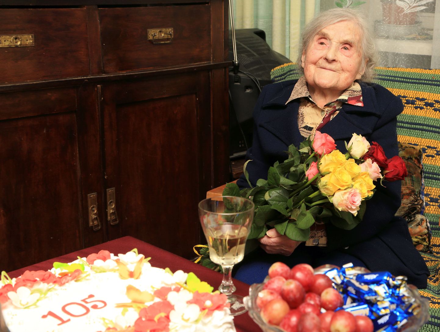 Hilda Paju ja tema roosid.