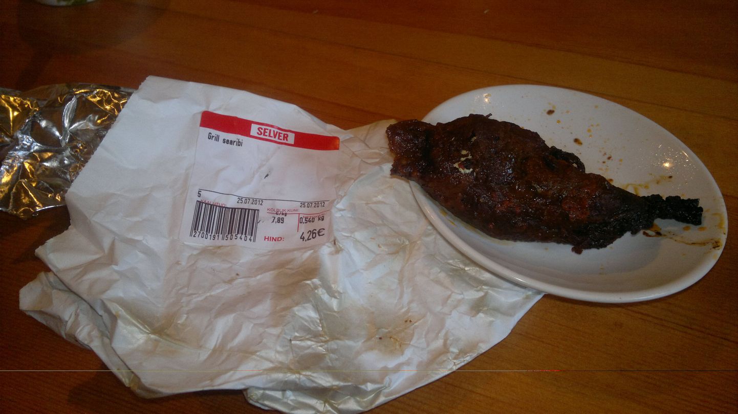 Veeriku Selverist ostetud grill-liha koos ootamatu lisandiga.