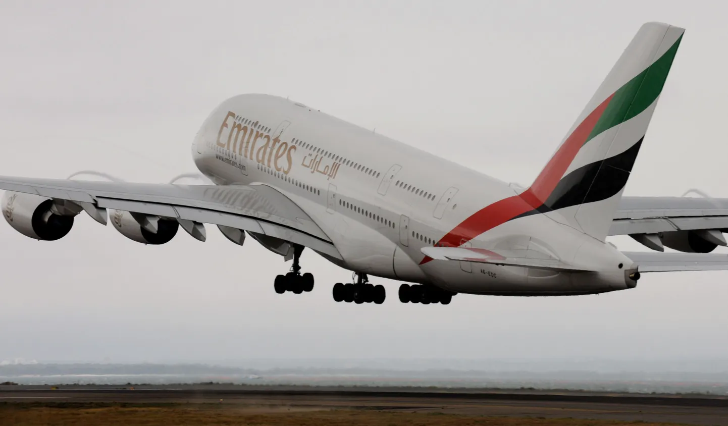 Emiratesi lennuk
