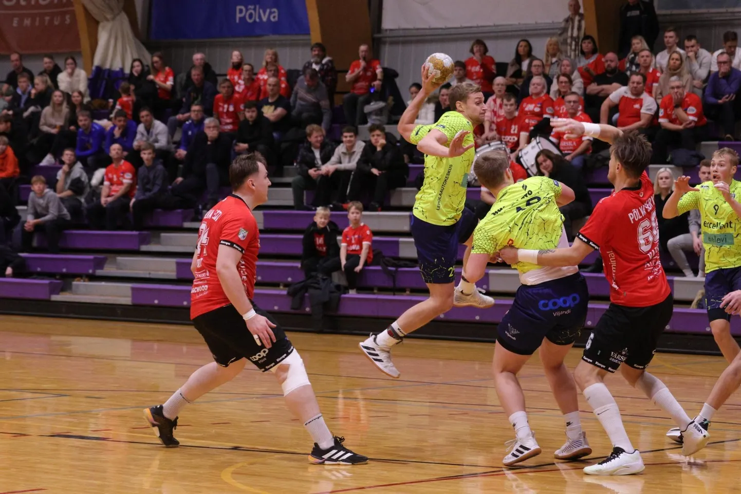 Viljandi HC-l tuli laupäevases topeltpunktidega mängus tunnistada Põlva Serviti viieväravalist paremust.
