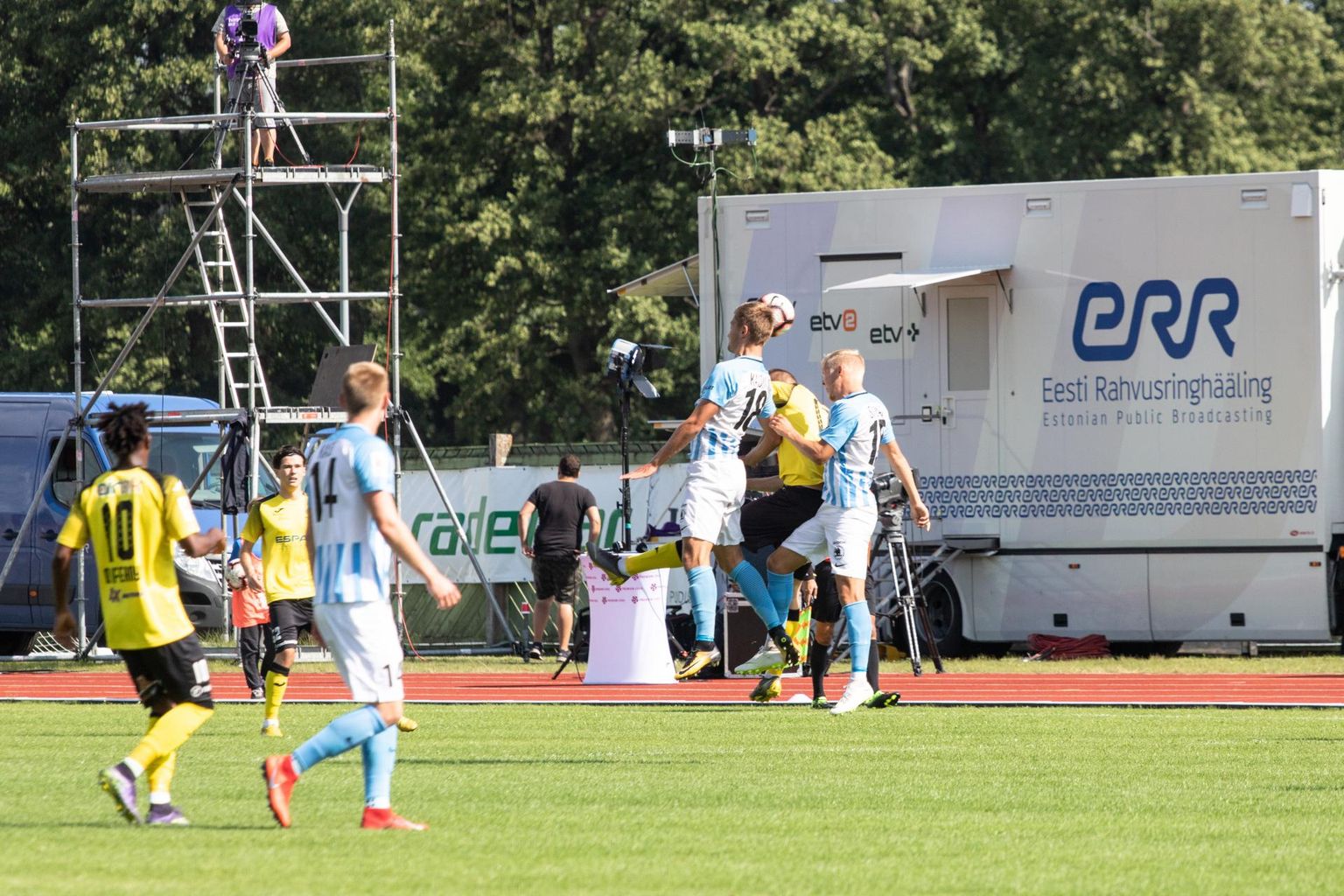 Jalgpalli Premium liigas olid pühapäeval vastamisi Viljandi JK Tulevik ja Paide Linnameeskond.