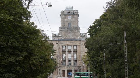 Tallinna linnavalitsus saadab kümned vanad planeeringud prügikasti