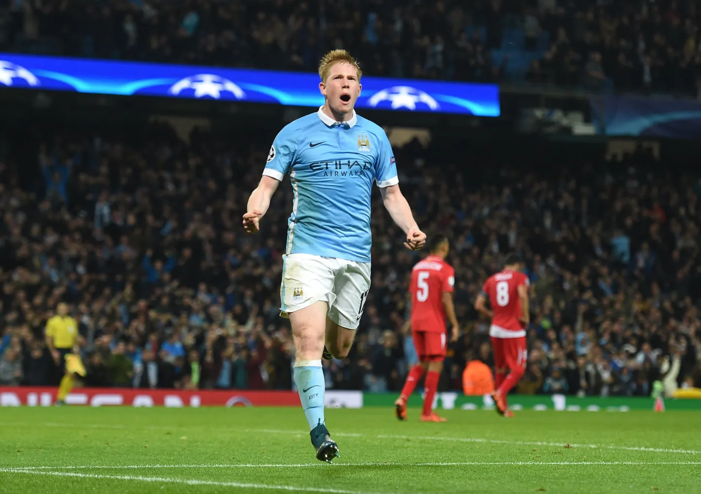 Kevin De Bruyne tähistamas Sevilla vastu löödud väravat.