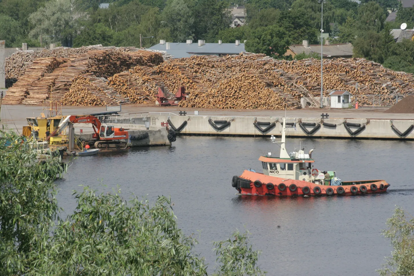 Kaubagruppidest on Pärnu sadamas tänavu üheksa kuuga enim eksporditud paberipuud.