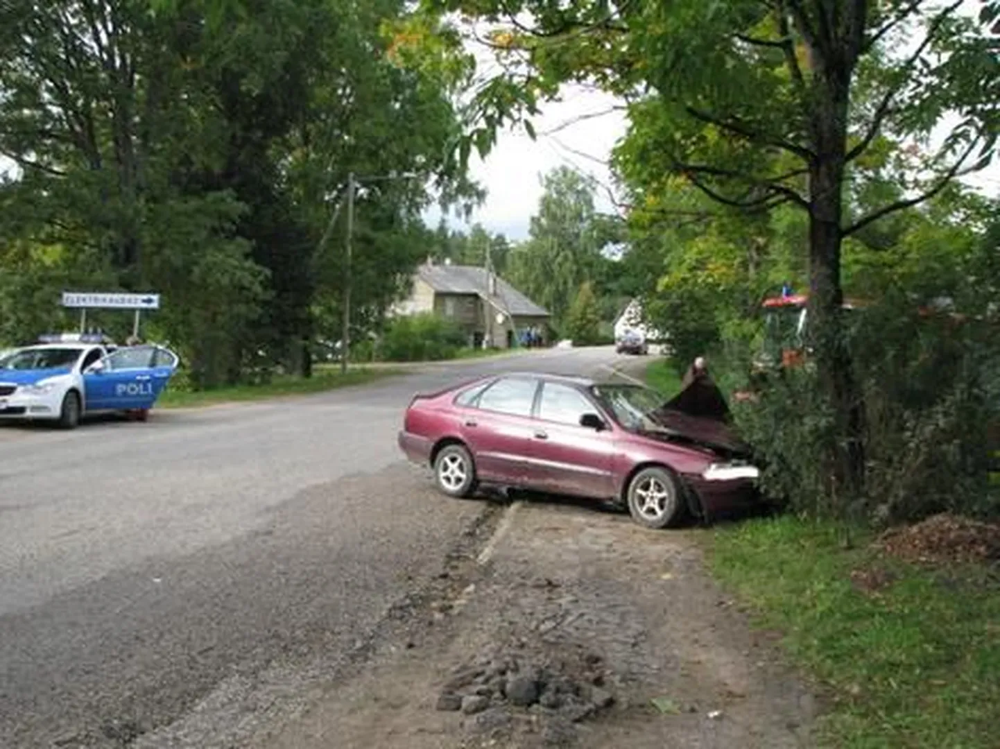Kolmele poisile sõitis Antslas otsa Toyota Carina E-d juhtinud 63-aastane Riina.