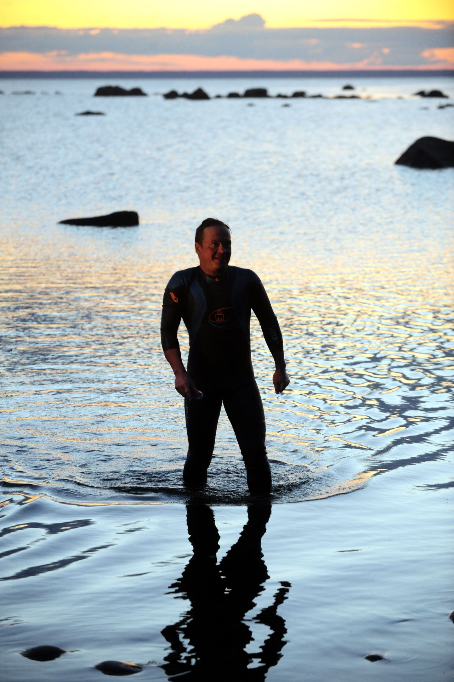 Priit Vehm ujus mullu suvel üle Soome lahe. Pildil on mees pärast ujumismaratoni lõppu.