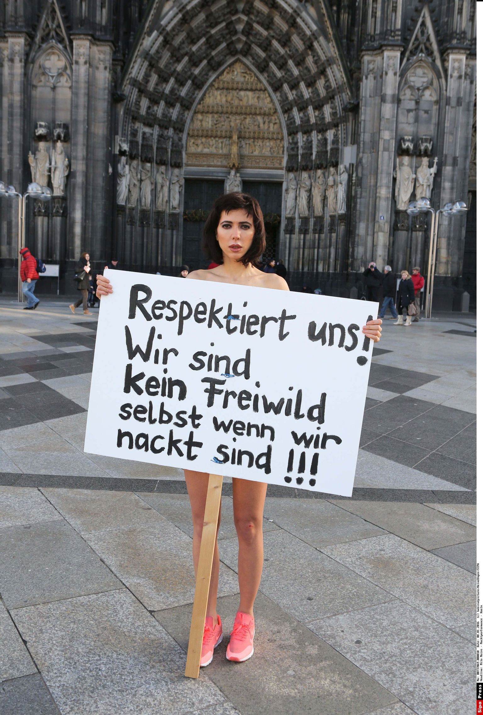 Šveitsi kunstniku Milo Moiré protest Kölnis