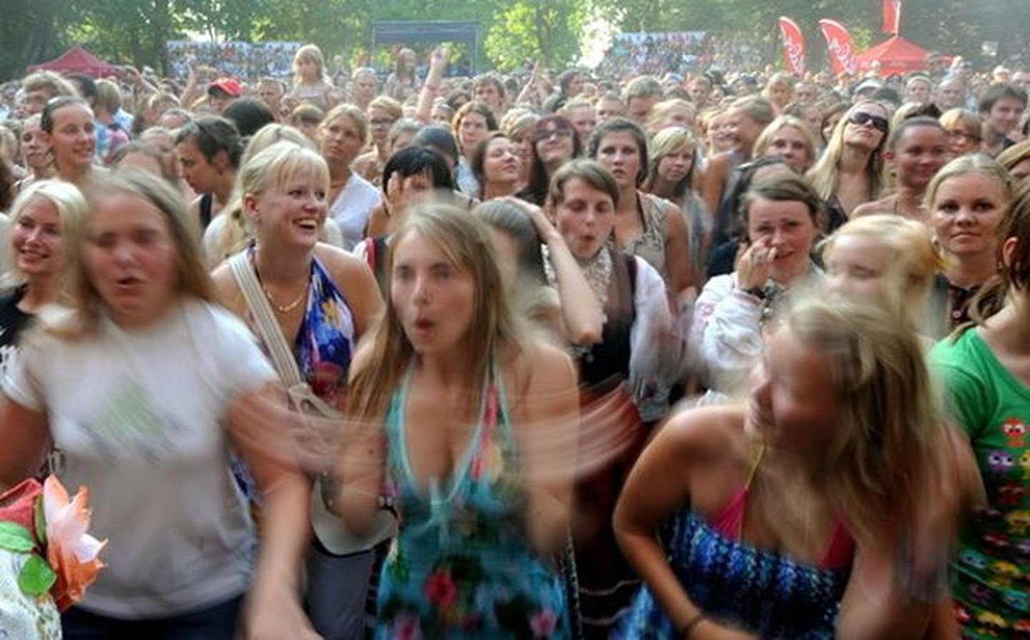 Viljandi pärimusmuusika festival ehk folk on aastaid kaasa haaranud mitmekümnetuhandelisi rahvamasse.