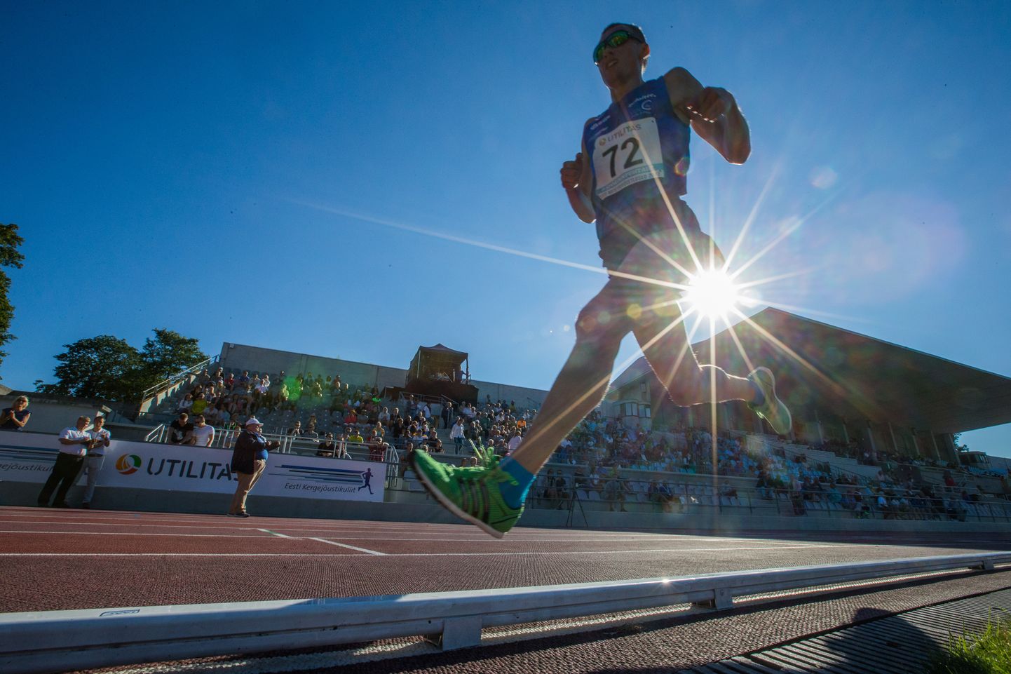 Eesti parimaid pikamaajooksjaid Roman Fosti mullu Kadrioru staadionil 5000 meetrit jooksmas. Ta on lubanud Guinnessi rekordi purustamiseks veidi vähem kui kahe kuu pärast samuti starti tulla.