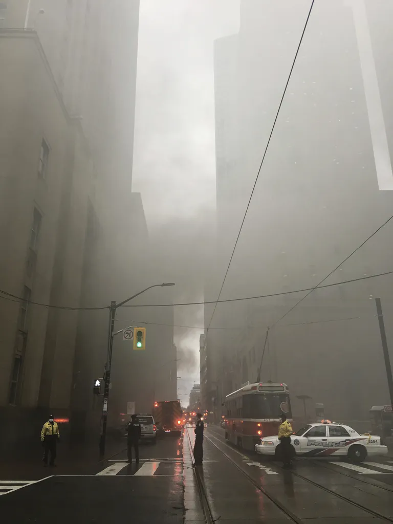 Kanadas Torontos kuuldi plahvatusi, millele järgnes suits