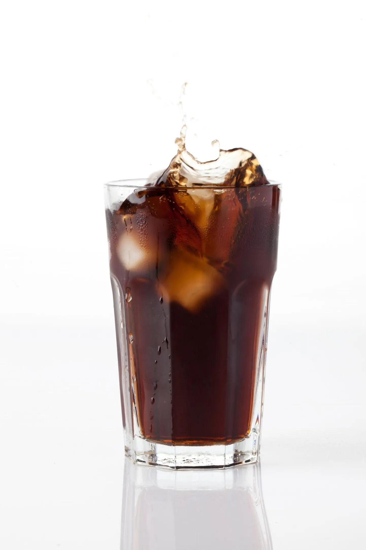 Coca-cola ja jää.
