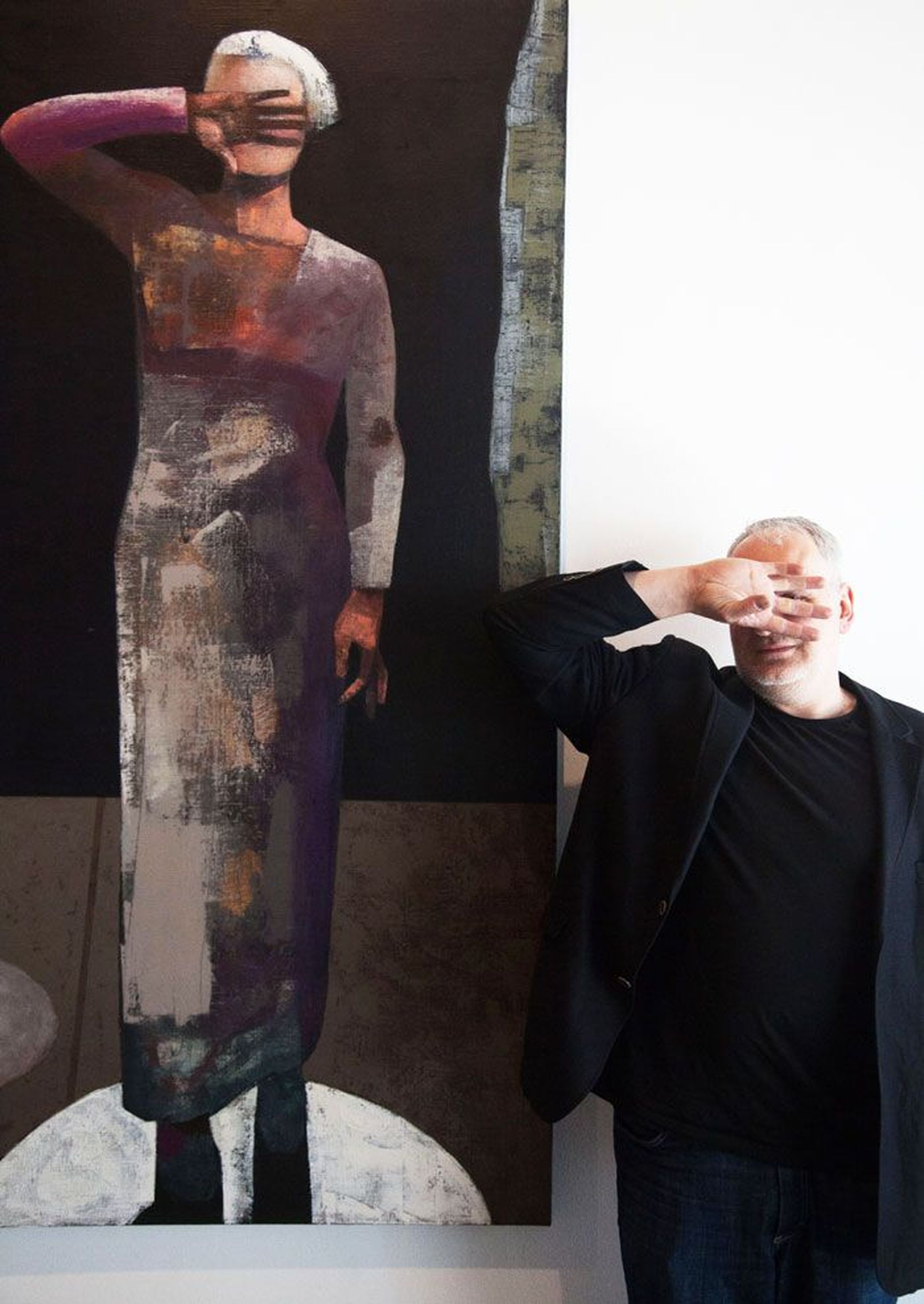 Juss Piho sulandub oma kunstiga näitusel «Üleminekud» Vaal galeriis.