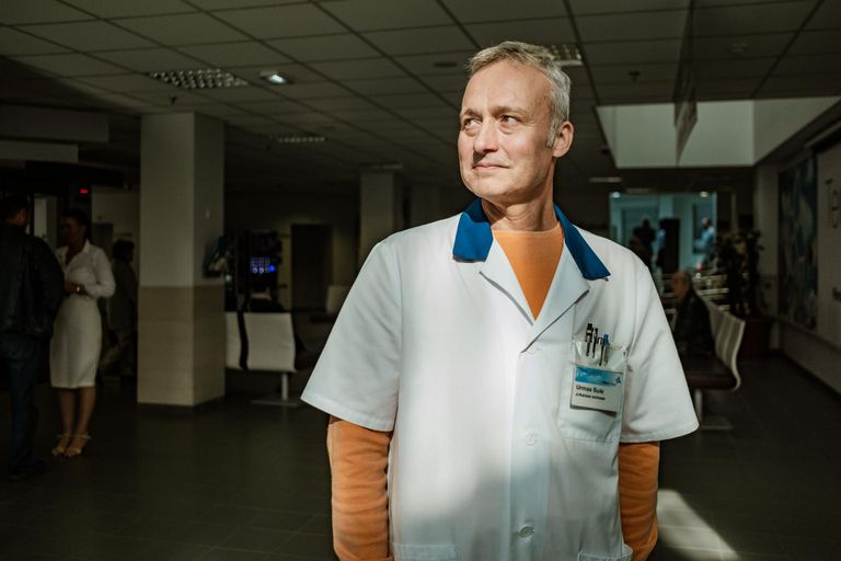 Haigla juhatuse esimees Urmas Sule (pildil) on ka haiglate liidu esimees, mis põhjendab raviasutuse väitel tuhandeid kilomeetreid ametisõite kuus.