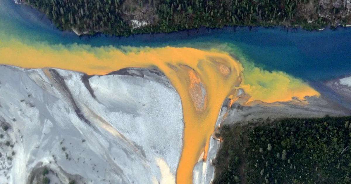 Râurile din Alaska au căpătat culori strălucitoare, iar motivul este clar și confirmă ceea ce este mai rău