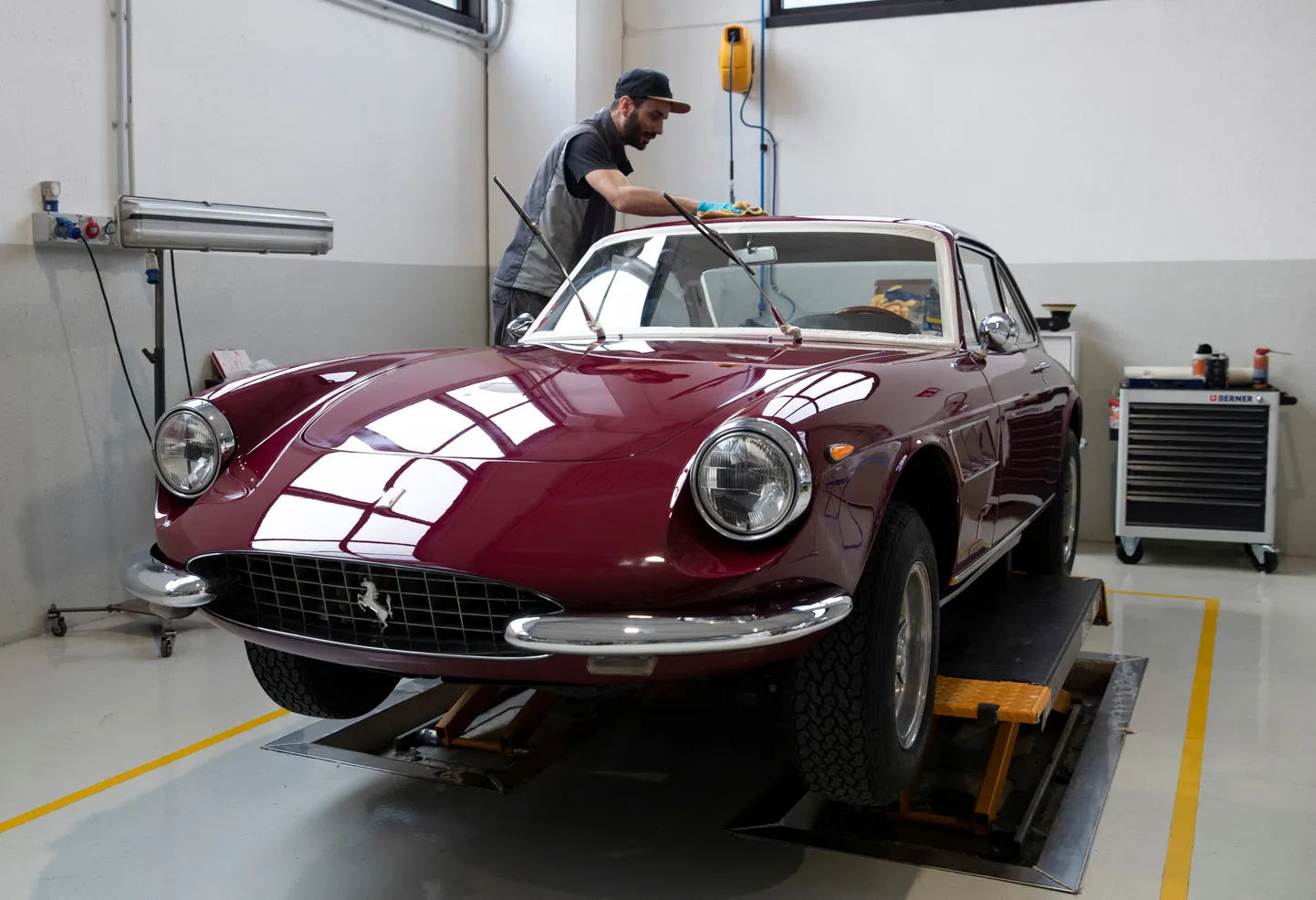 Ferrari 365 GT