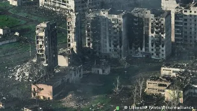 Разрушенный Бахмут, апрель 2023 года.