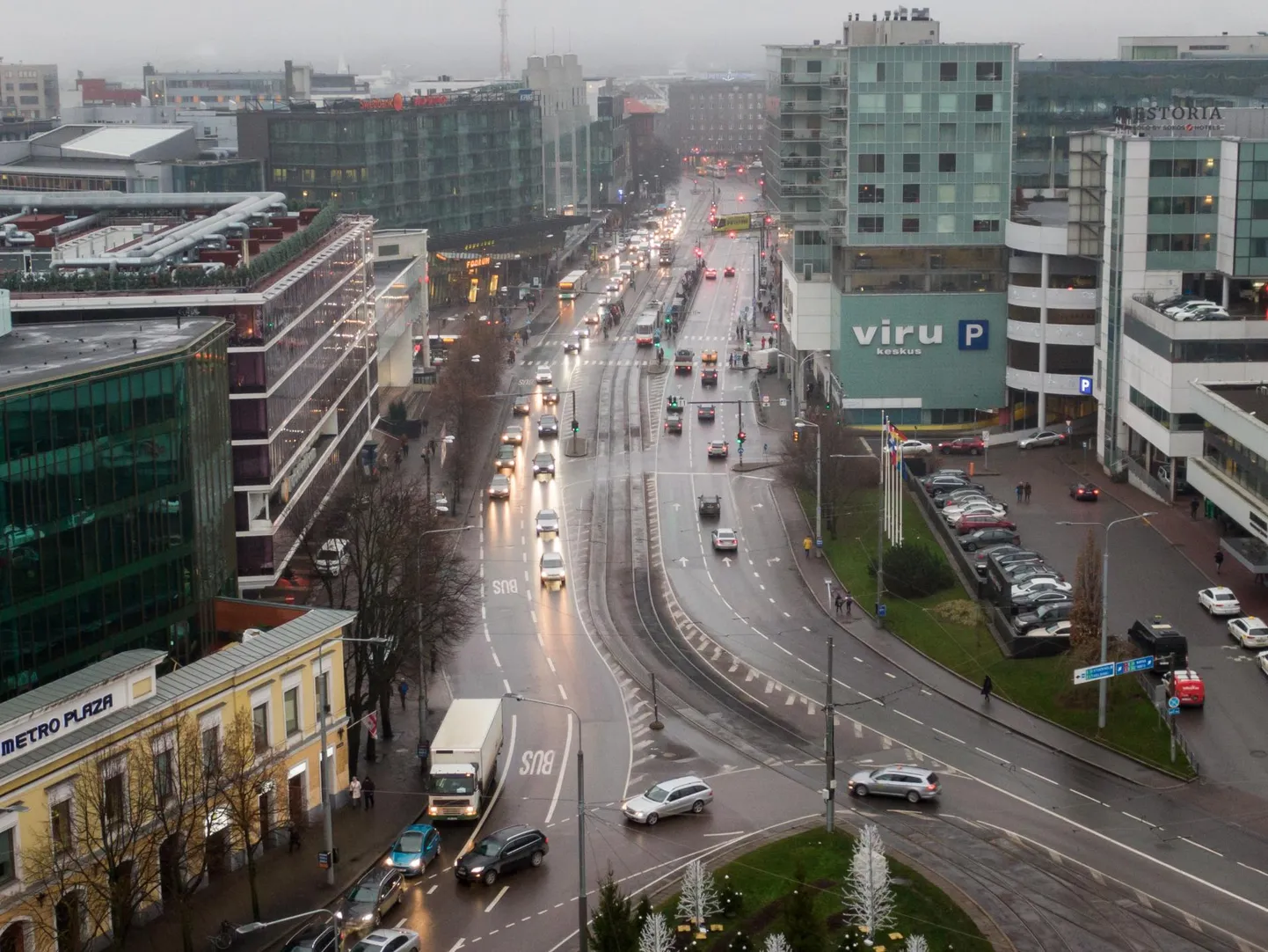 Jõe ja Pronksi tänava ristist Vabaduse väljakuni peaks kulgema nn Tallinna peatänav, mis mõeldud eelkõige jalakäijaile ja ühistranspordile.
