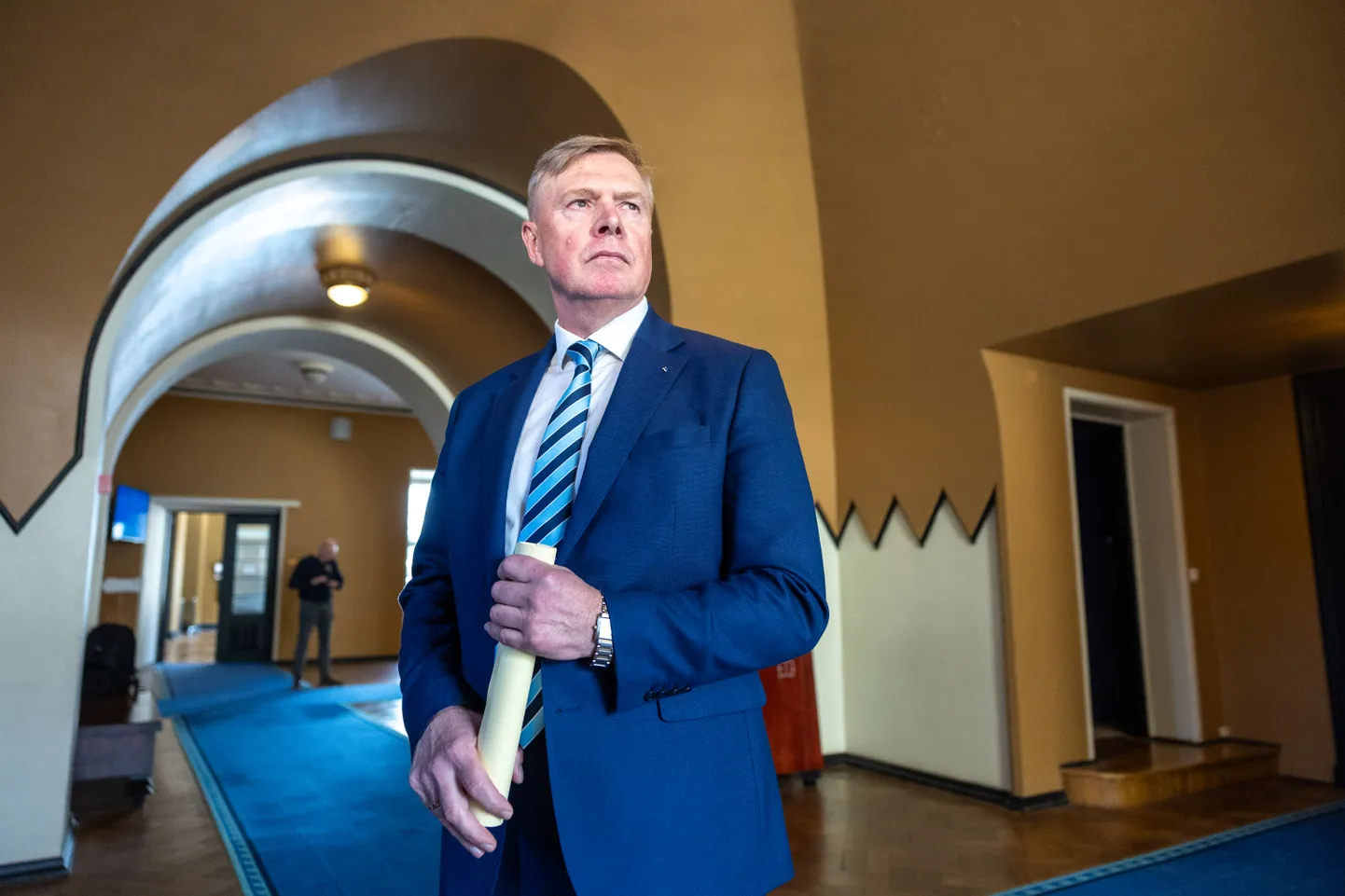 Riigikogu arutab Kalle Laanetilt saadikupuudumatuse võtmist.