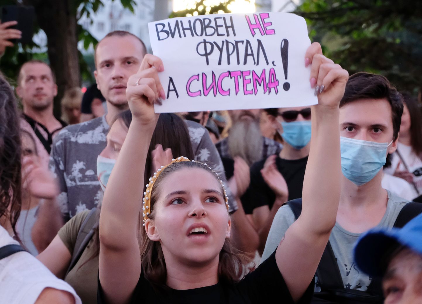 Meeleavaldaja protestib uue, Putini määratud kuberneri vastu.