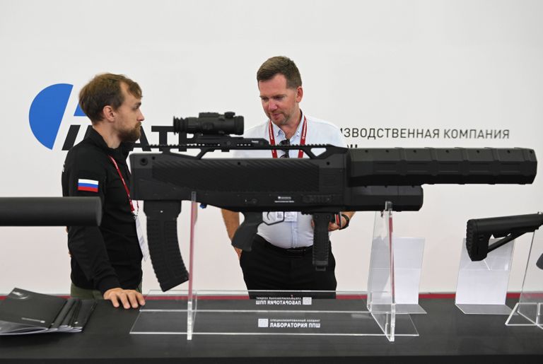 Оружие для подавления БПЛА представлено на Международном военно-техническом форуме «Армия-2023» в Конгрессно-выставочном центре «Патриот» в Московской области, Россия, 17 августа 2023 года.