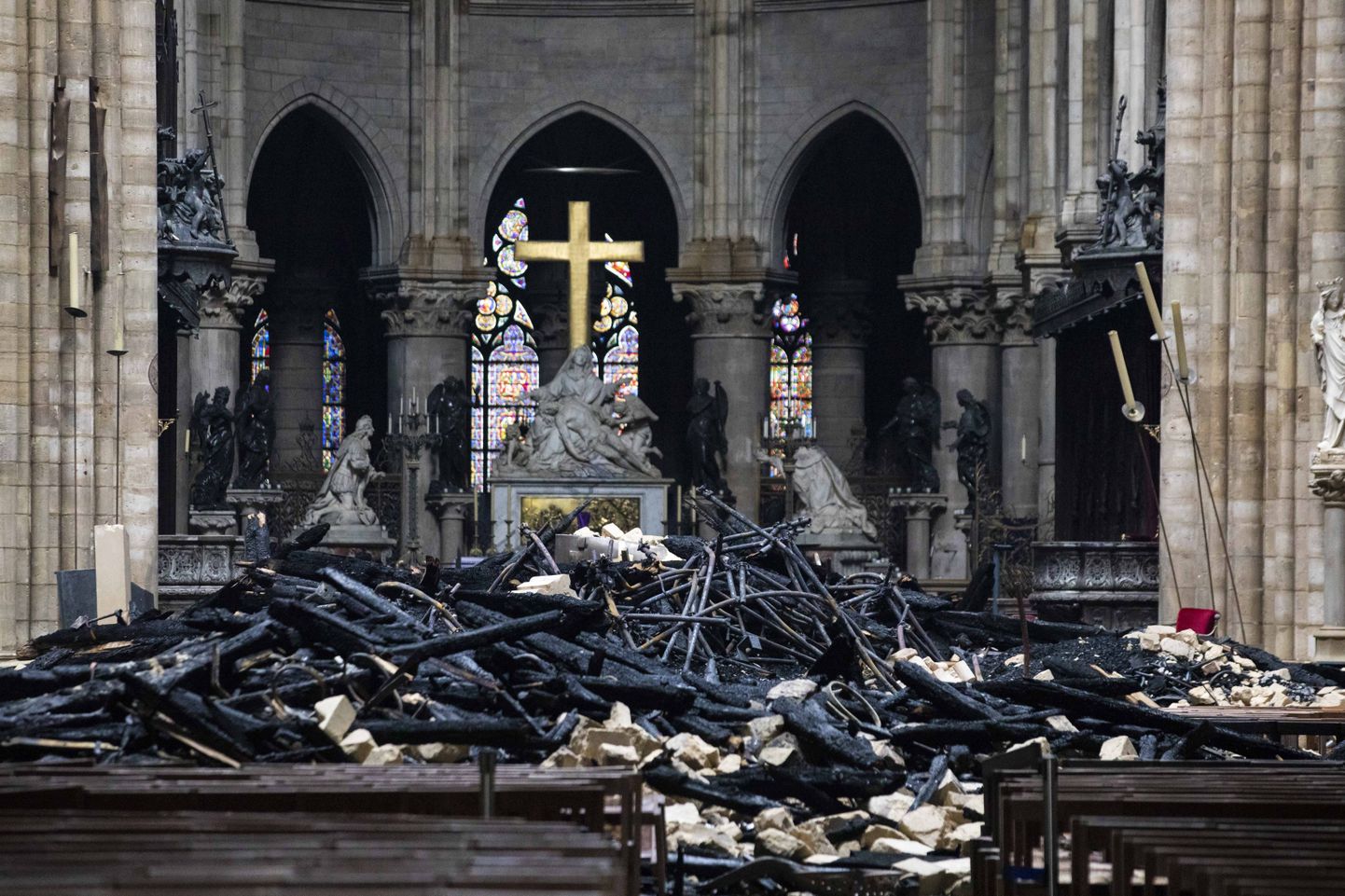 Jumalaema kirik pärast põlengut.