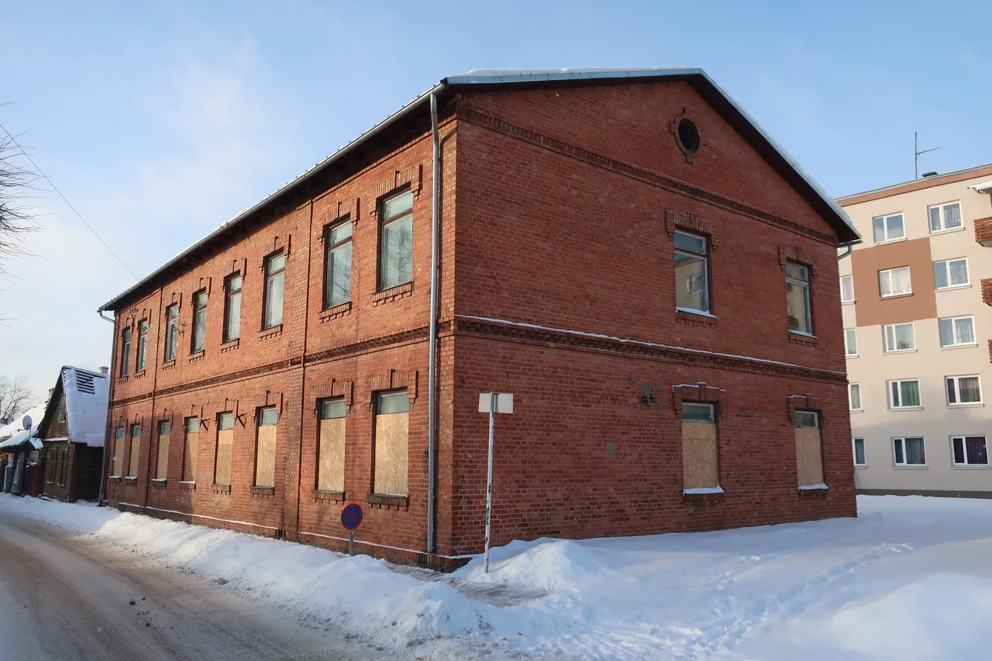 Üks teenusmajadest on plaanis rajada endisesse ühiselamusse Uus 14.