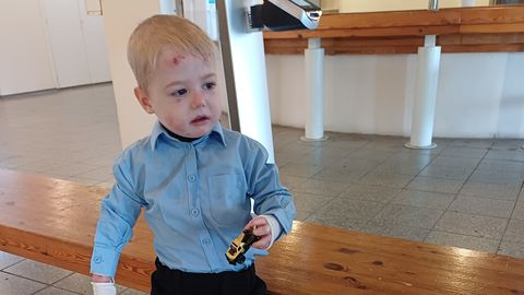 Lastefond palub abi haruldase nahahaigusega pisipoisi raviks