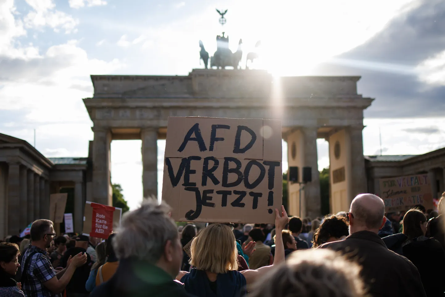 AfD keelustamist nõudev plakat meeleavaldusel Berliinis. Foto on illustratiivne.
