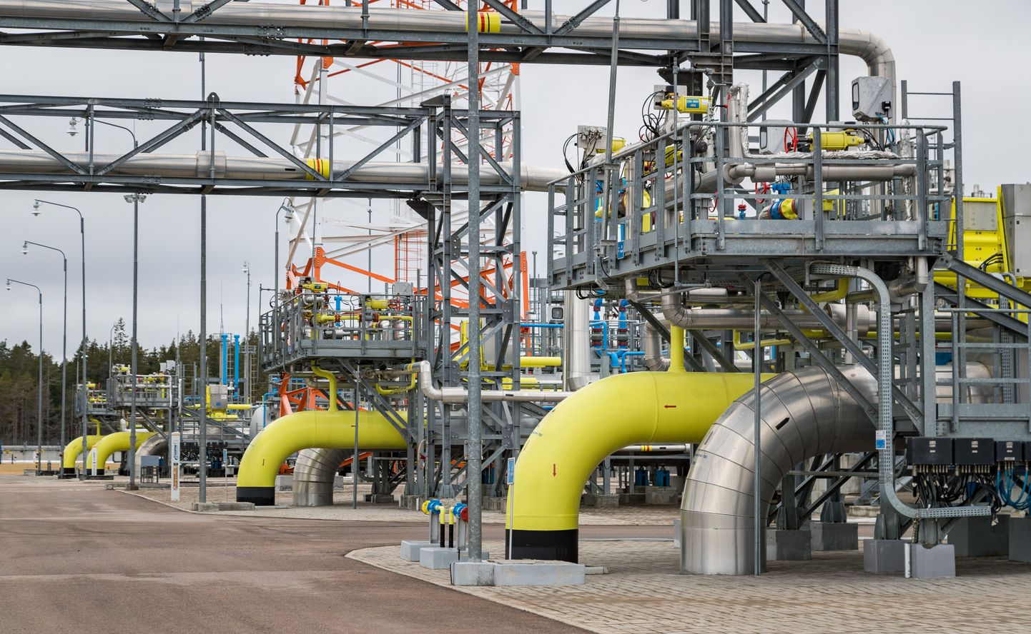 Esimese Nord Streami gaasijuhtme kompressorjaam Venemaal Portovaja lahe ääres. Sama tehnoloogia on plaanitud ka Nord Stream 2-le, kuid Ust-Luga sadamasse.