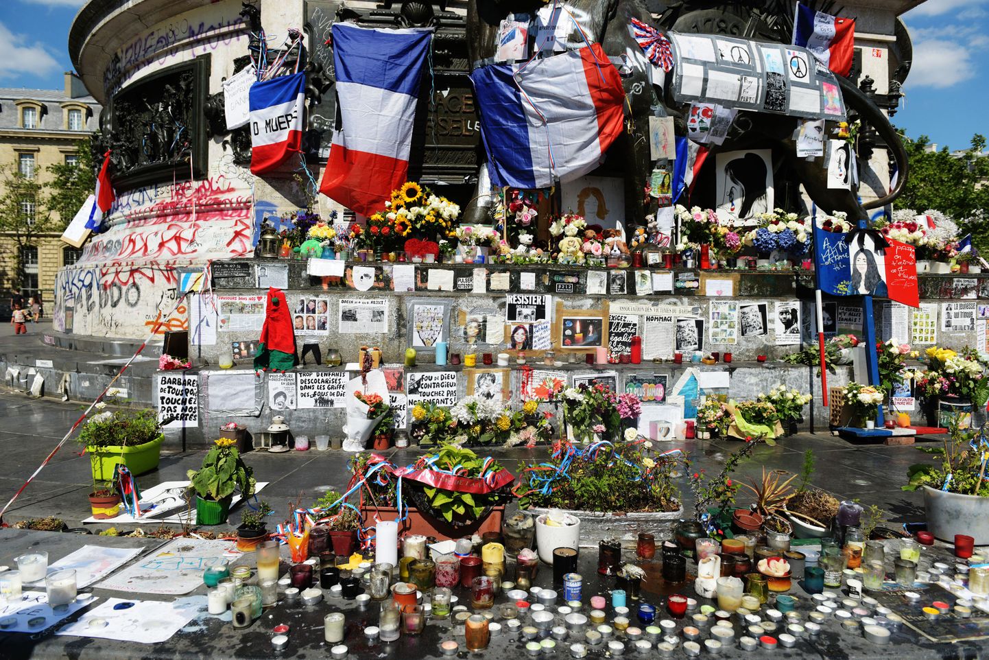 Nice`i ohvrite mälestamine Pariisis.