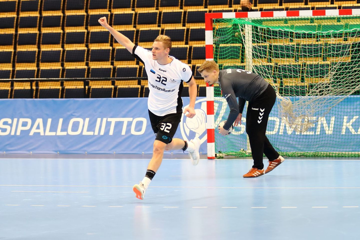 Viis väravat Mikael Mäkelä võrku visanud Karl Roosna oli üks mängija, kes peatreenerilt mängujärgselt kiita sai.