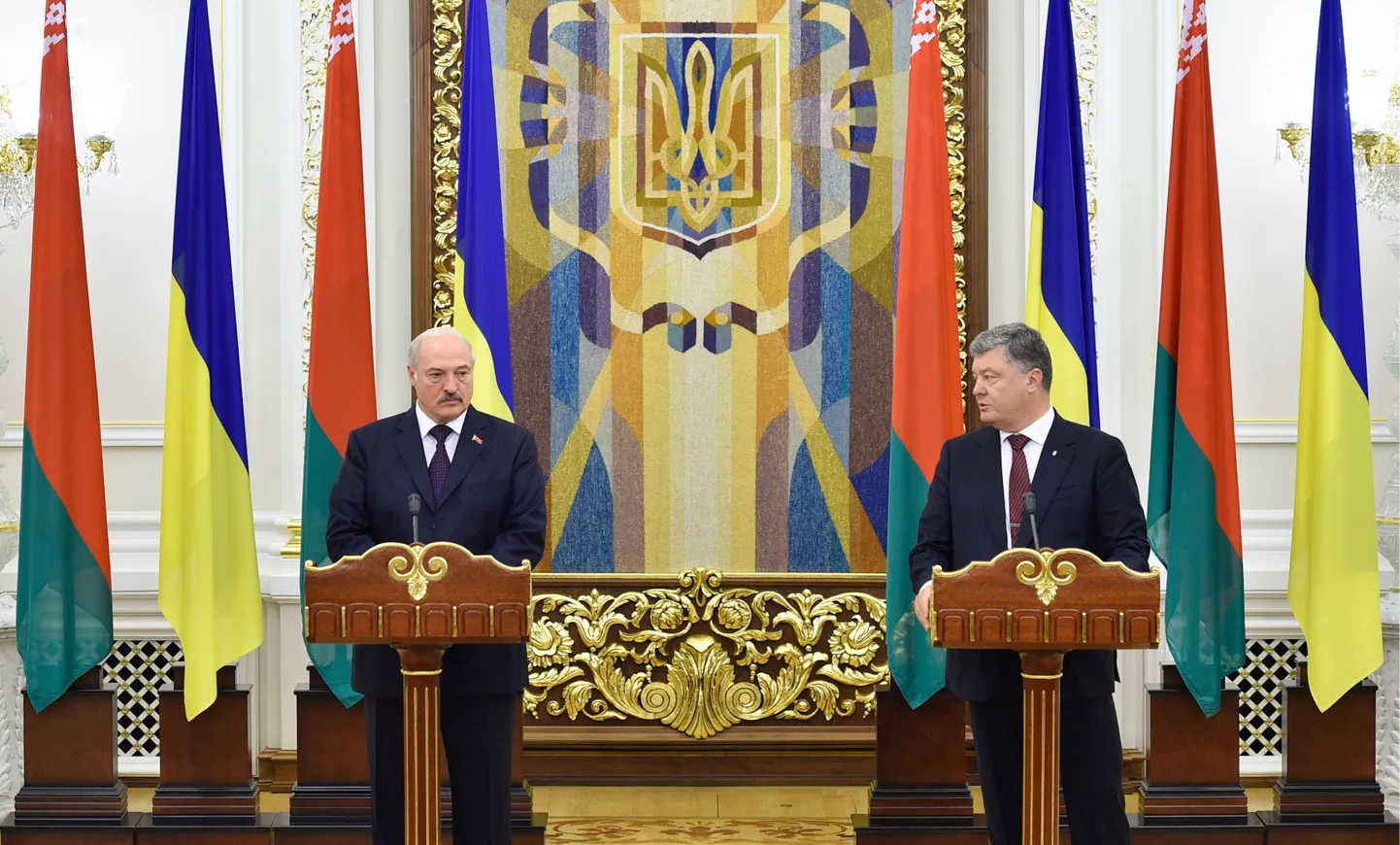Александр Лукашенко и Петр Порошенко