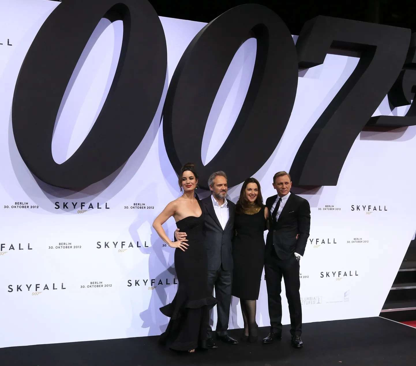 Berenice Marlohe, Sam Mendes, Barbara Broccoli, Daniel Craig