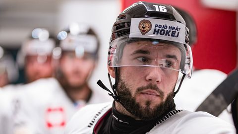 Dzierkals gūst divus vārtus IIHF Čempionu līgas mačā
