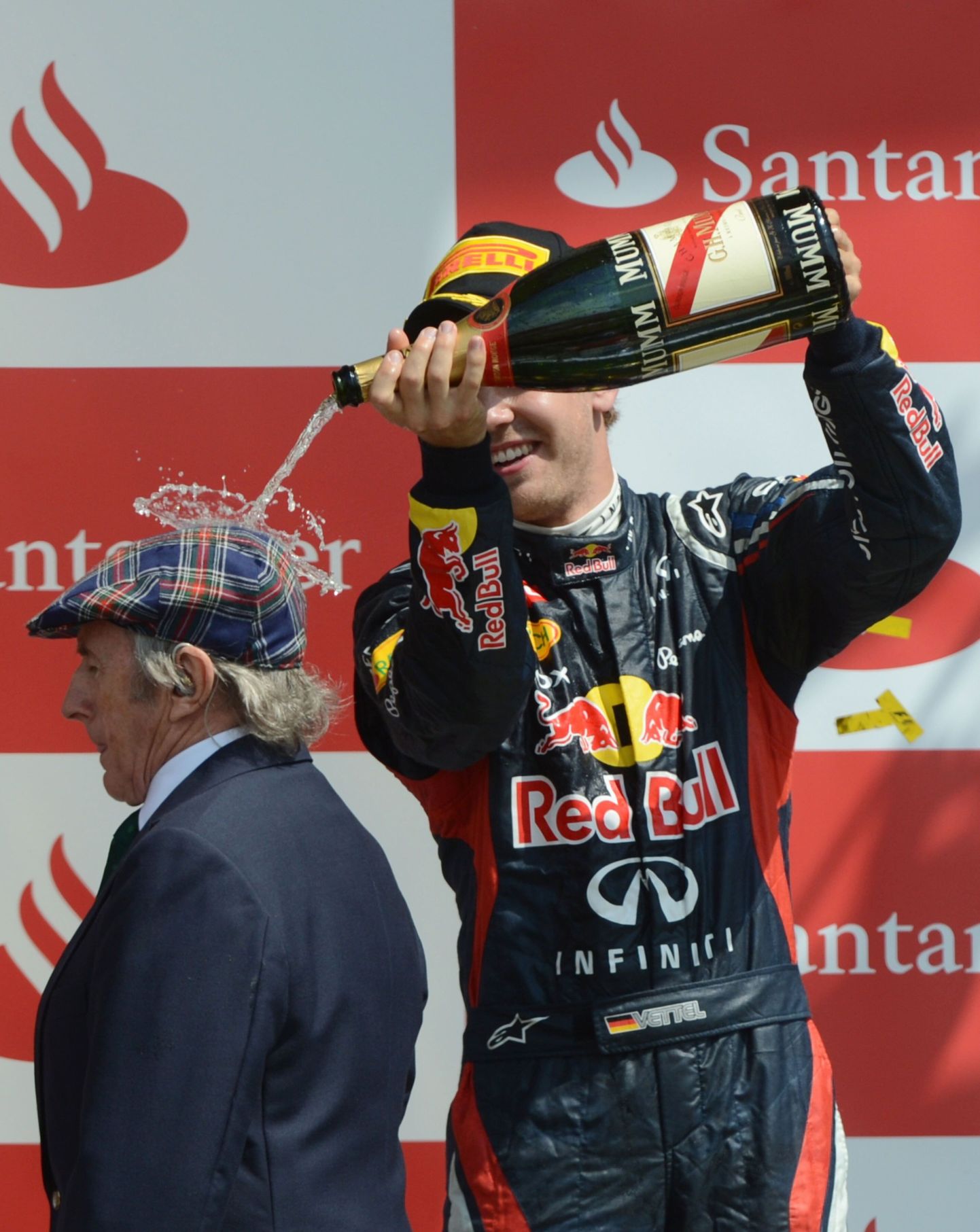 Jackie Stewart (vasakul) ja Sebastian Vettel.